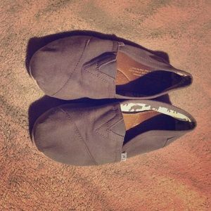 Toms shoes